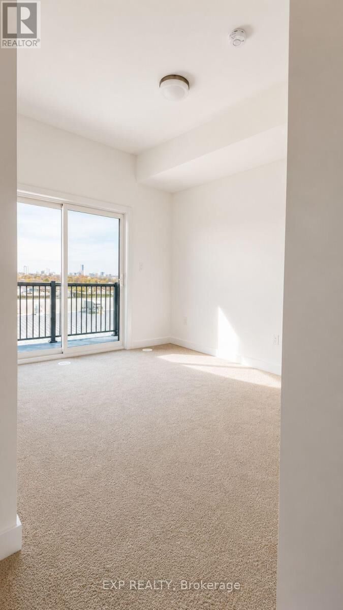 Property Photo:  25 Palace Street Q11  ON N2E 3M6 