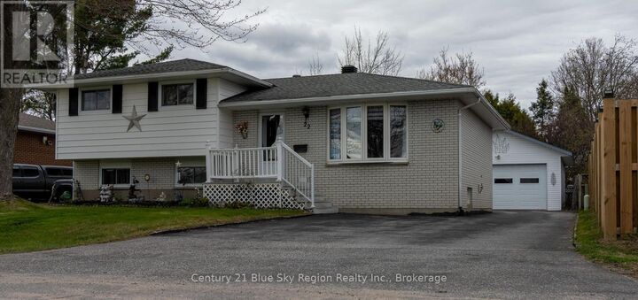 Property Photo:  22 Nightingale Drive  ON P1A 2R2 