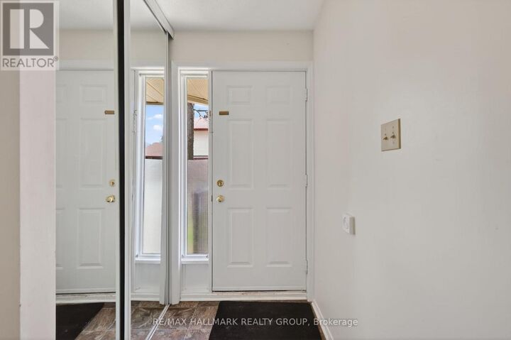 Property Photo:  33 Haxby Private 26  ON K1T 3B5 