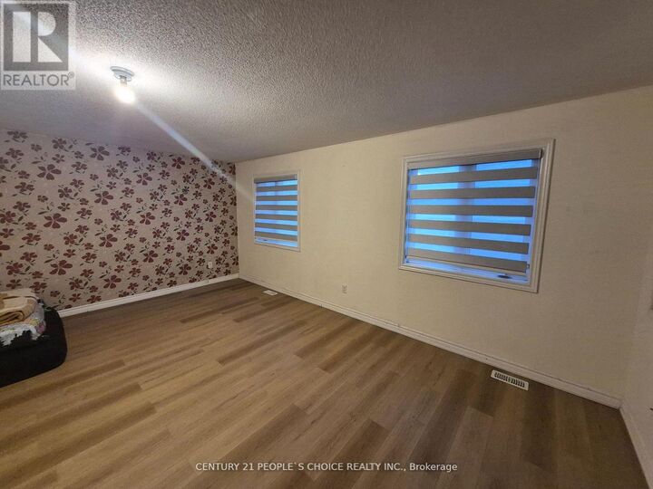 Property Photo:  19 Freedom Oaks Trail  ON L6P 3L1 