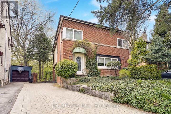Property Photo:  6 Nesbitt Drive  ON M4W 2G3 