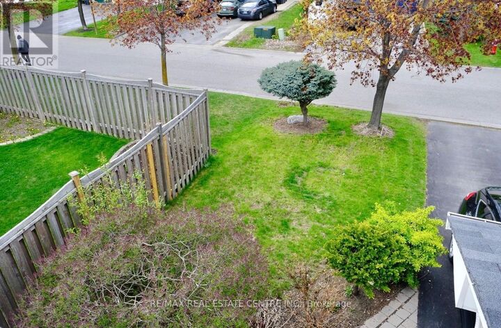 Property Photo:  928 Golden Farmer Way  ON L5W 1B4 