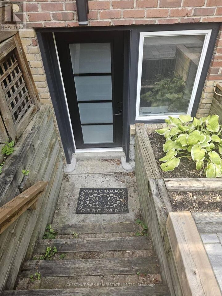 Property Photo:  10 Wroxeter Avenue Lower  ON M4K 1J6 
