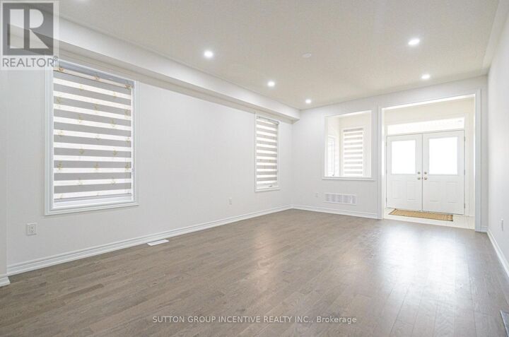 Property Photo:  37 Baycroft Boulevard  ON L3W 0M1 