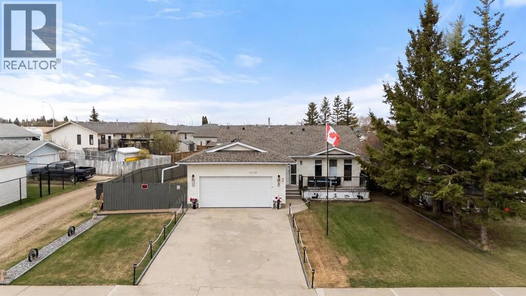 Property Photo:  4319 54 Avenue  AB T0B 4J0 