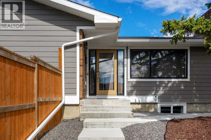 Property Photo:  119 Silvercreek Close Northwest  AB T3B 4G2 