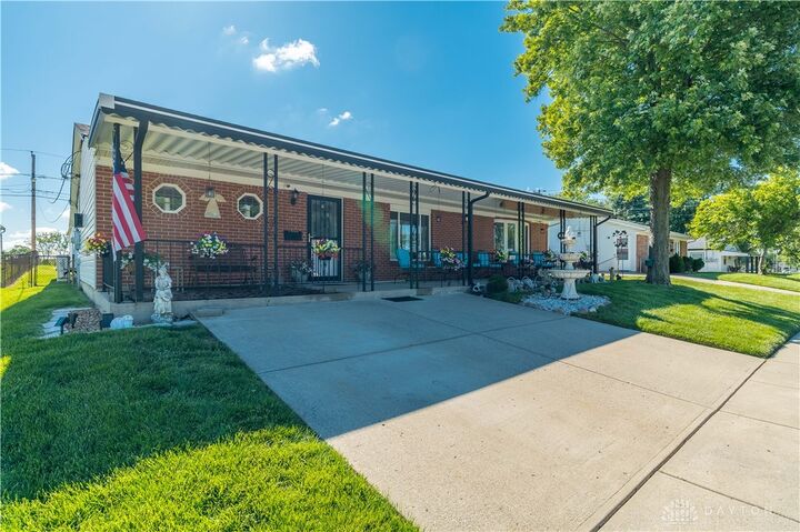 Property Photo:  7008 Bobolink Place  OH 45414 