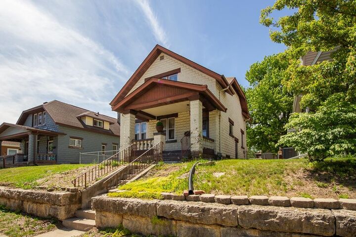 Property Photo:  1115 Garfield Avenue  IA 52001 