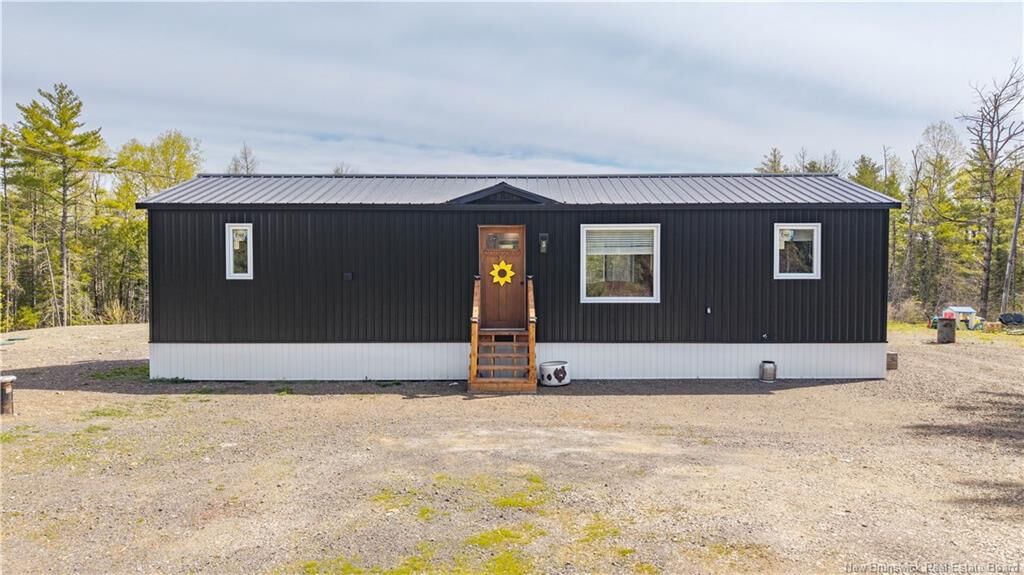 Property Photo: 86 Hayman Avenue NB E3L 5E4