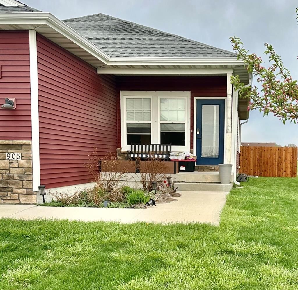 Property Photo:  905 Lewis Dr  IA 50595 