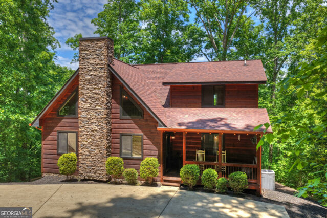 Property Photo: 565 Catawba Circle GA 30540
