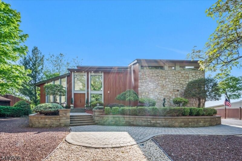 Property Photo:  950 Sunset Rdg  NJ 08807 
