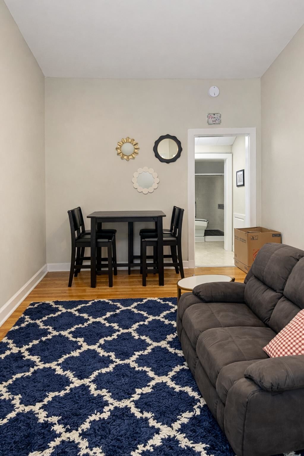 Property Photo:  23 8th St 2R  NJ 07002-5202 