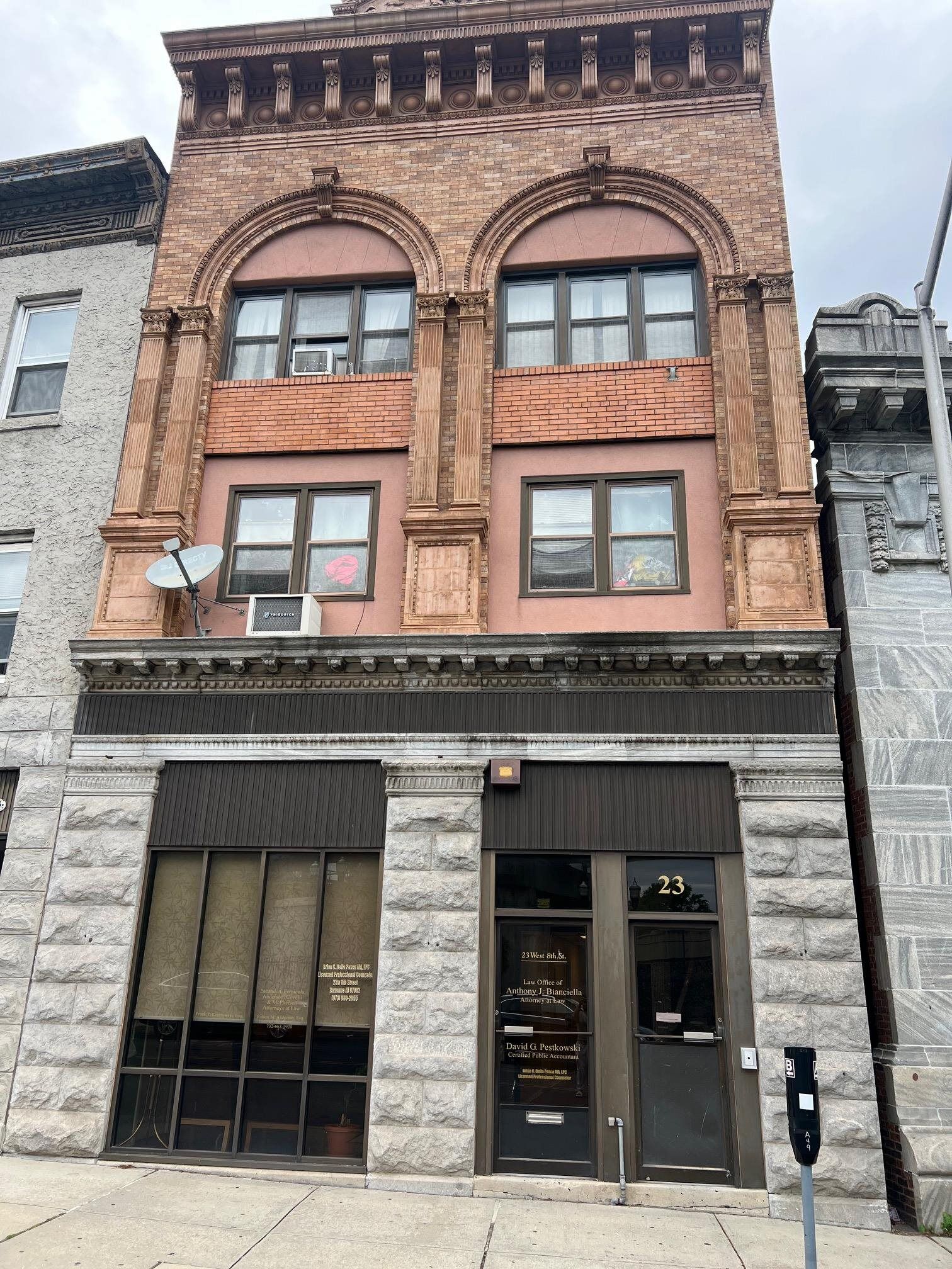 Property Photo:  23 West 8th St 2R  NJ 07002-5202 