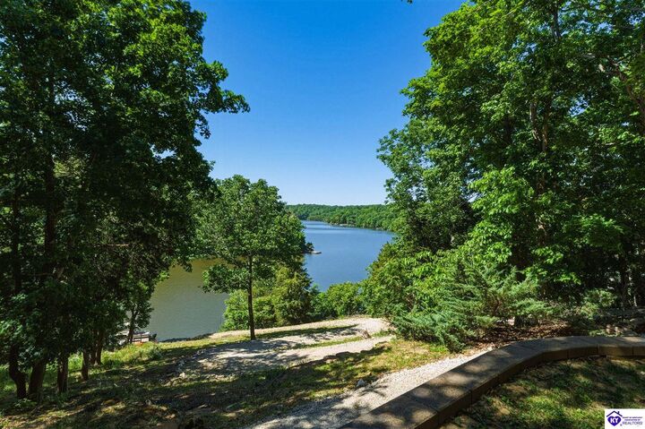 Property Photo:  73 Hawthorne Court  KY 40108 