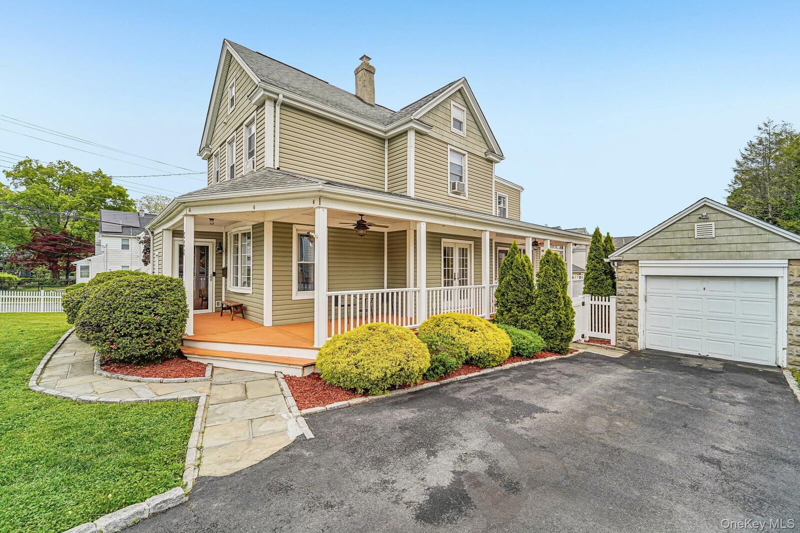 Property Photo:  668 Valley Avenue  NY 10703 