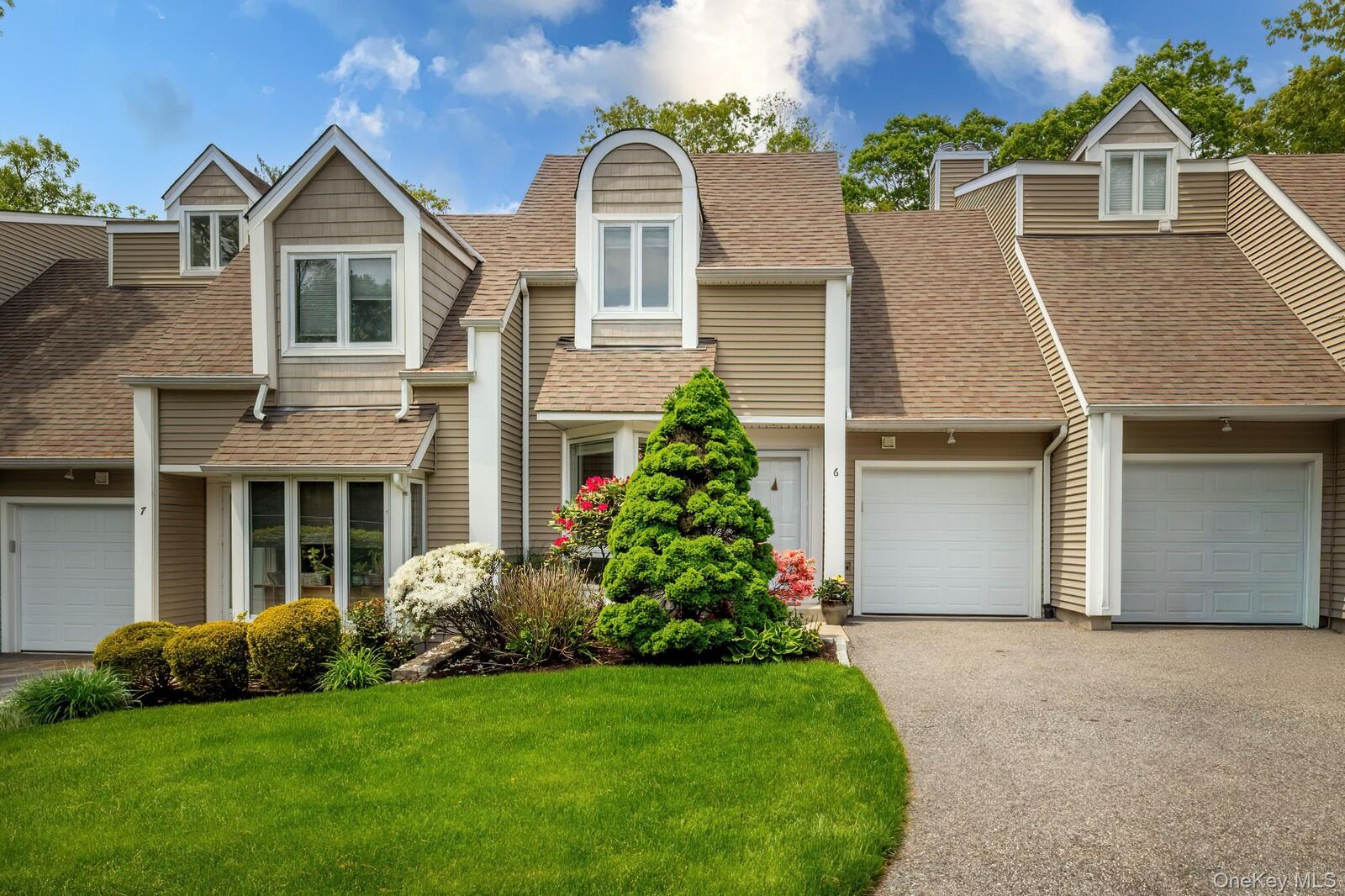 Property Photo: 6 Spring Pond Drive NY 10562