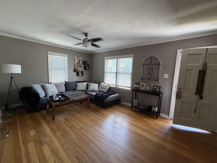 Property Photo: 1015 W B NE 69101