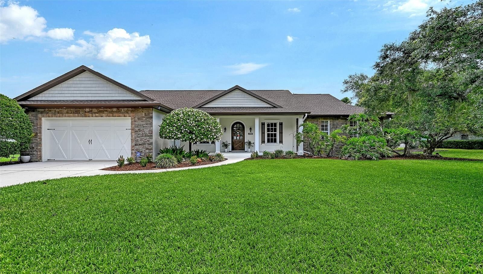 Property Photo: 2302 141st Street E FL 34212