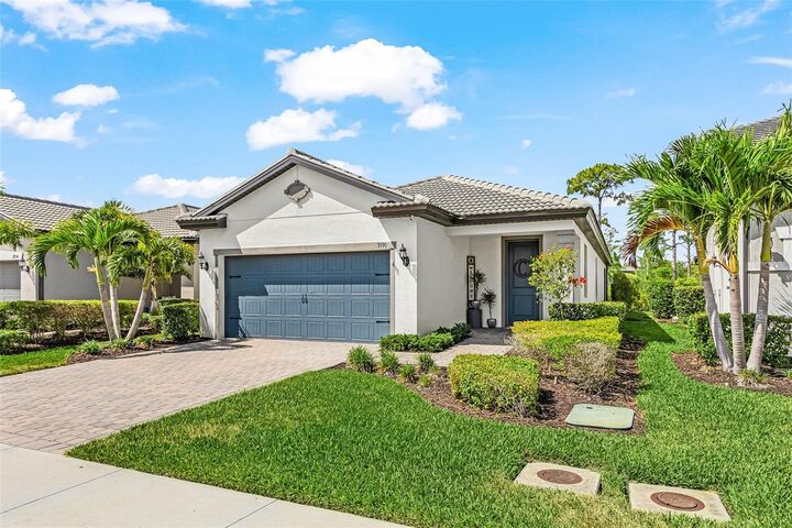 Property Photo:  3990 Spotted Eagle Way  FL 33966 