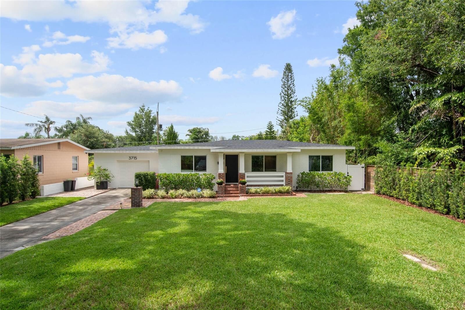 Property Photo: 3715 Wren Lane FL 32803