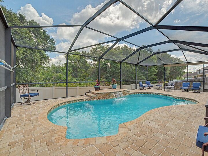 Property Photo:  11005 Rockledge View Drive  FL 33578 