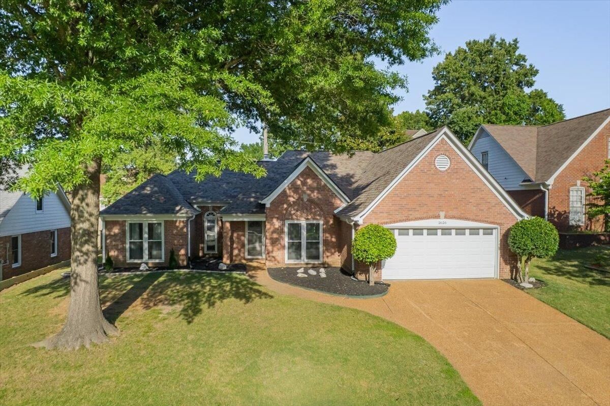 Property Photo:  2626 S Twisted Oak Cv  TN 38016 