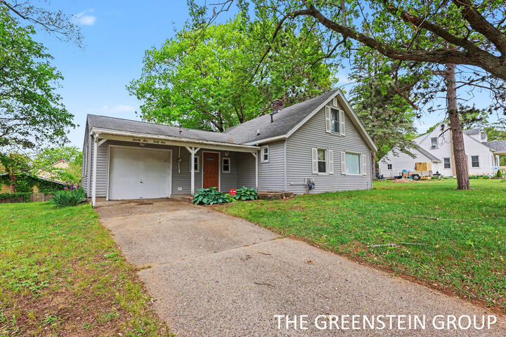 Property Photo: 2541 Day Avenue NW MI 49544