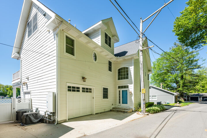 Property Photo:  8568 Lake Avenue  MI 49098 