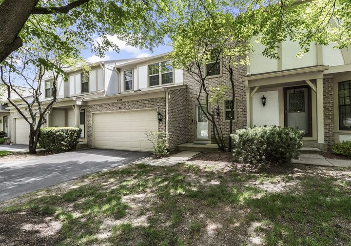 Property Photo:  4501 Opal Drive  IL 60192 