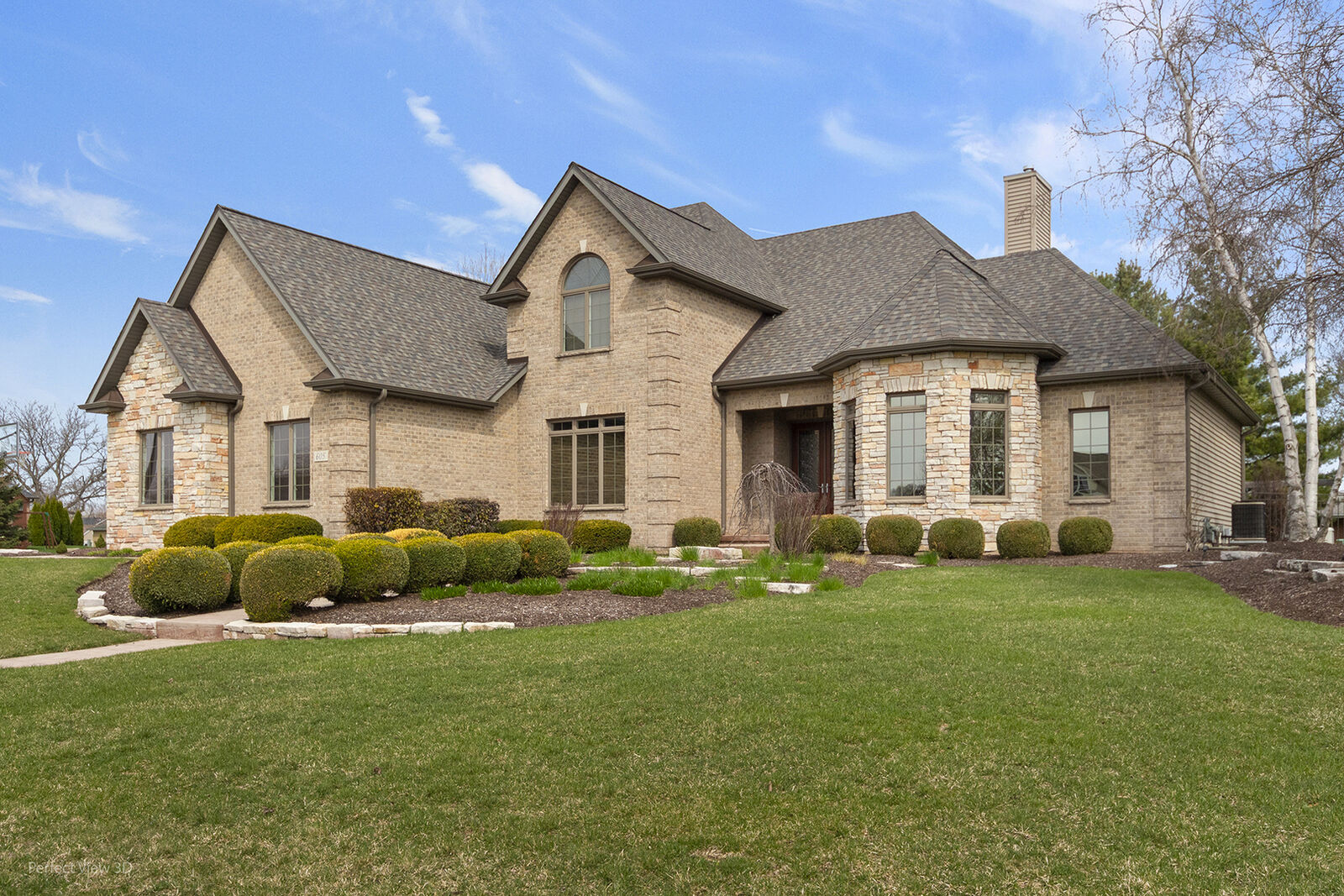 Property Photo:  605 Independence Avenue  IL 60178 