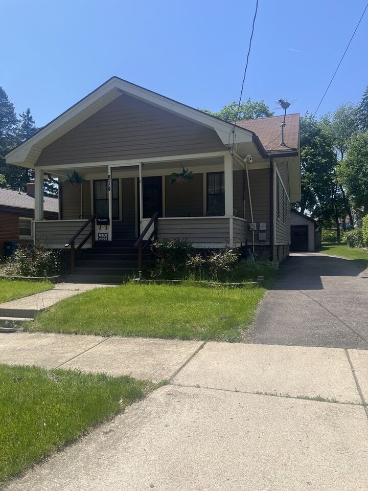 Property Photo: 814 Iowa Avenue IL 60506