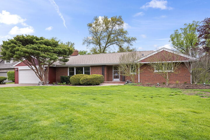 Property Photo:  412 W Camp McDonald Road  IL 60070 