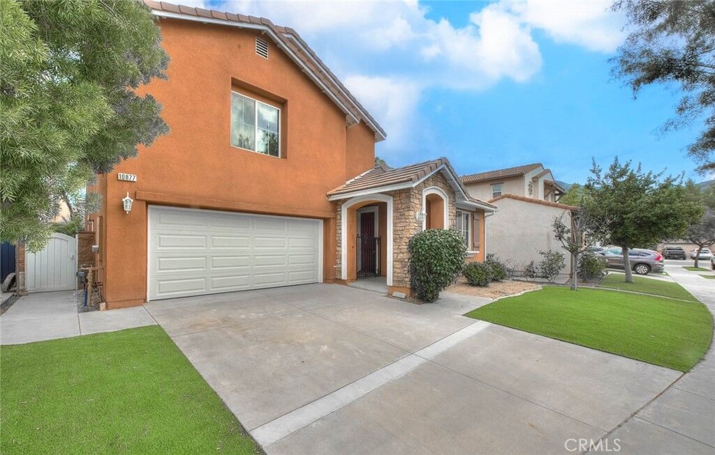 Property Photo:  10877 Cameron Court  CA 92883 