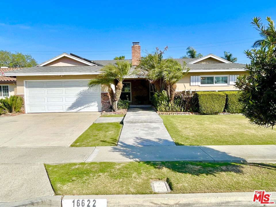 Property Photo: 16622 Tiber Lane CA 92647