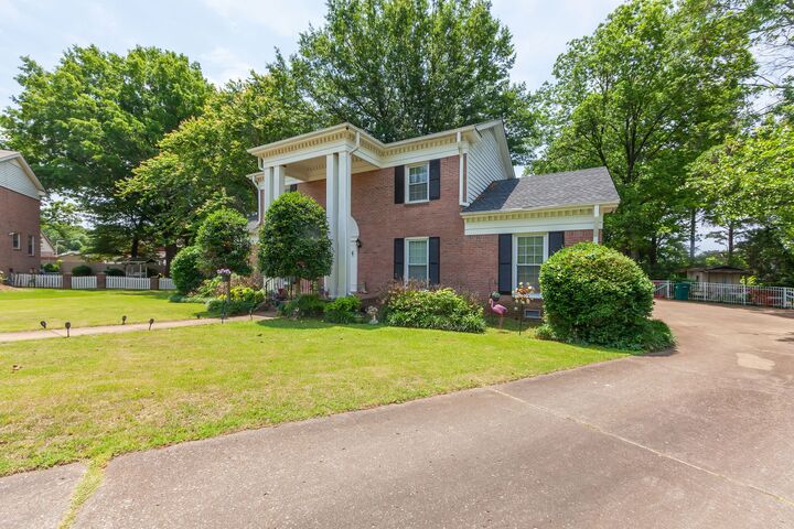 Property Photo:  5 Maryville Cv  TN 38301 