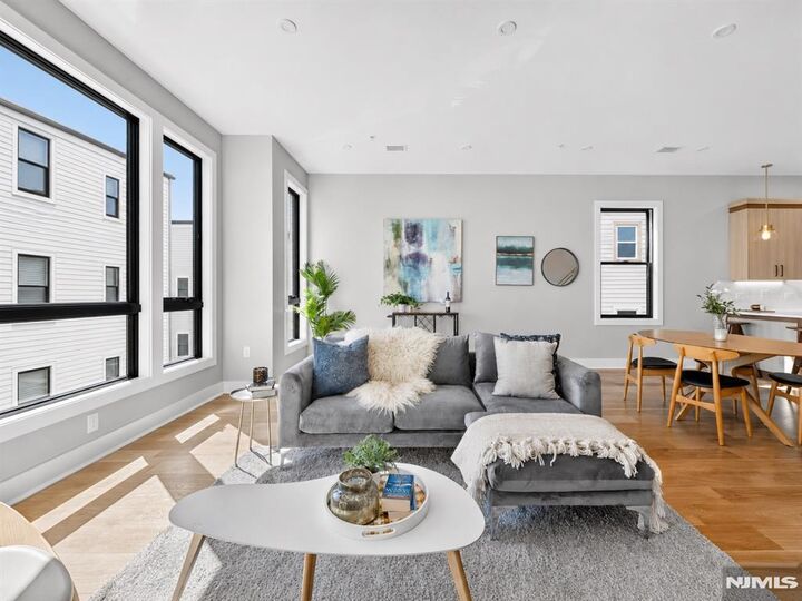 Property Photo:  172 Griffith Street 3  NJ 07307 