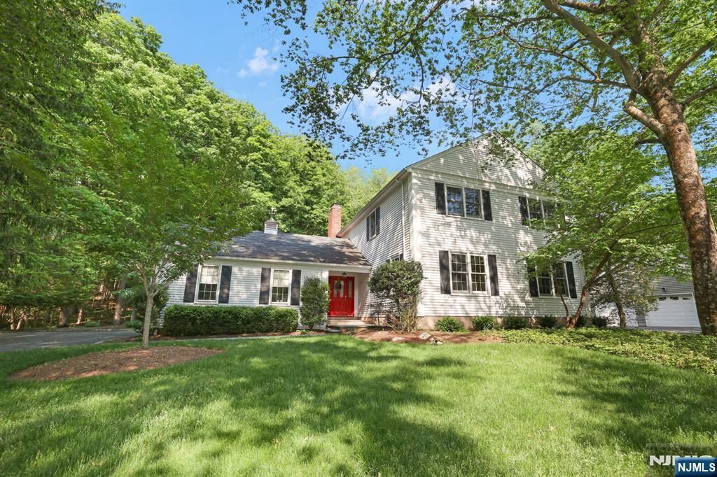 Property Photo:  7 Pontiac Drive  NJ 07470 