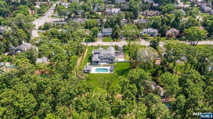 Property Photo:  396 Knollwood Road  NJ 07450 