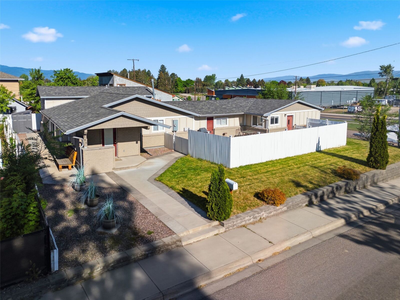 Property Photo:  565 S Johnson Street  MT 59801 
