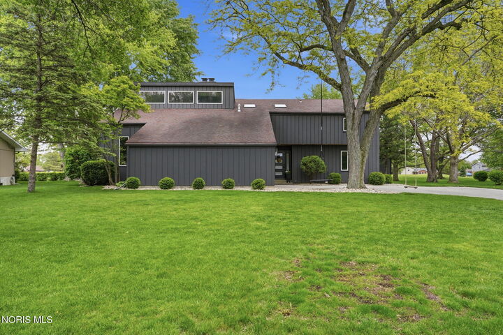 Property Photo:  2923 Gleneagle Drive  OH 45840 