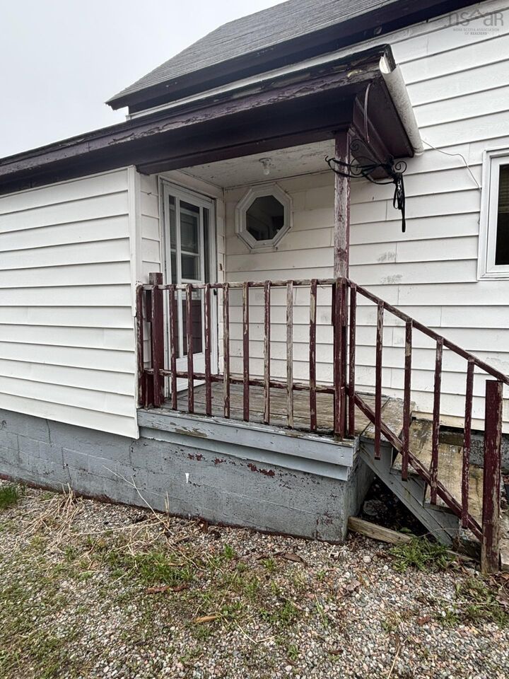 Property Photo:  18 Minto Street  NS B2A 2R6 