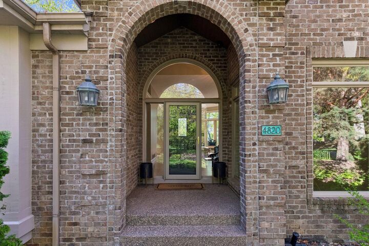 Property Photo:  4820 Lodge Lane  MN 55331 