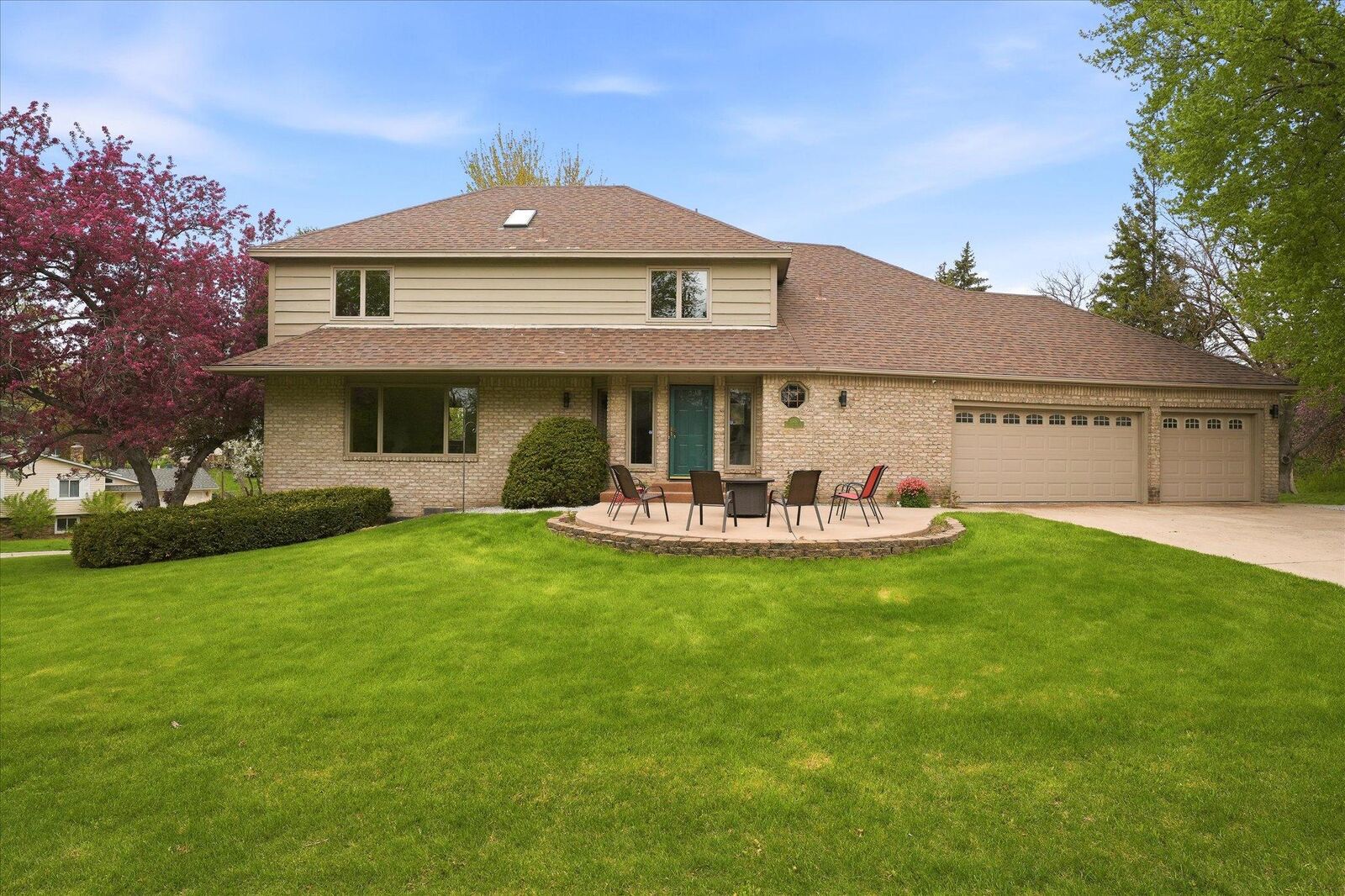Property Photo:  2500 Highland View Avenue S  MN 55337 