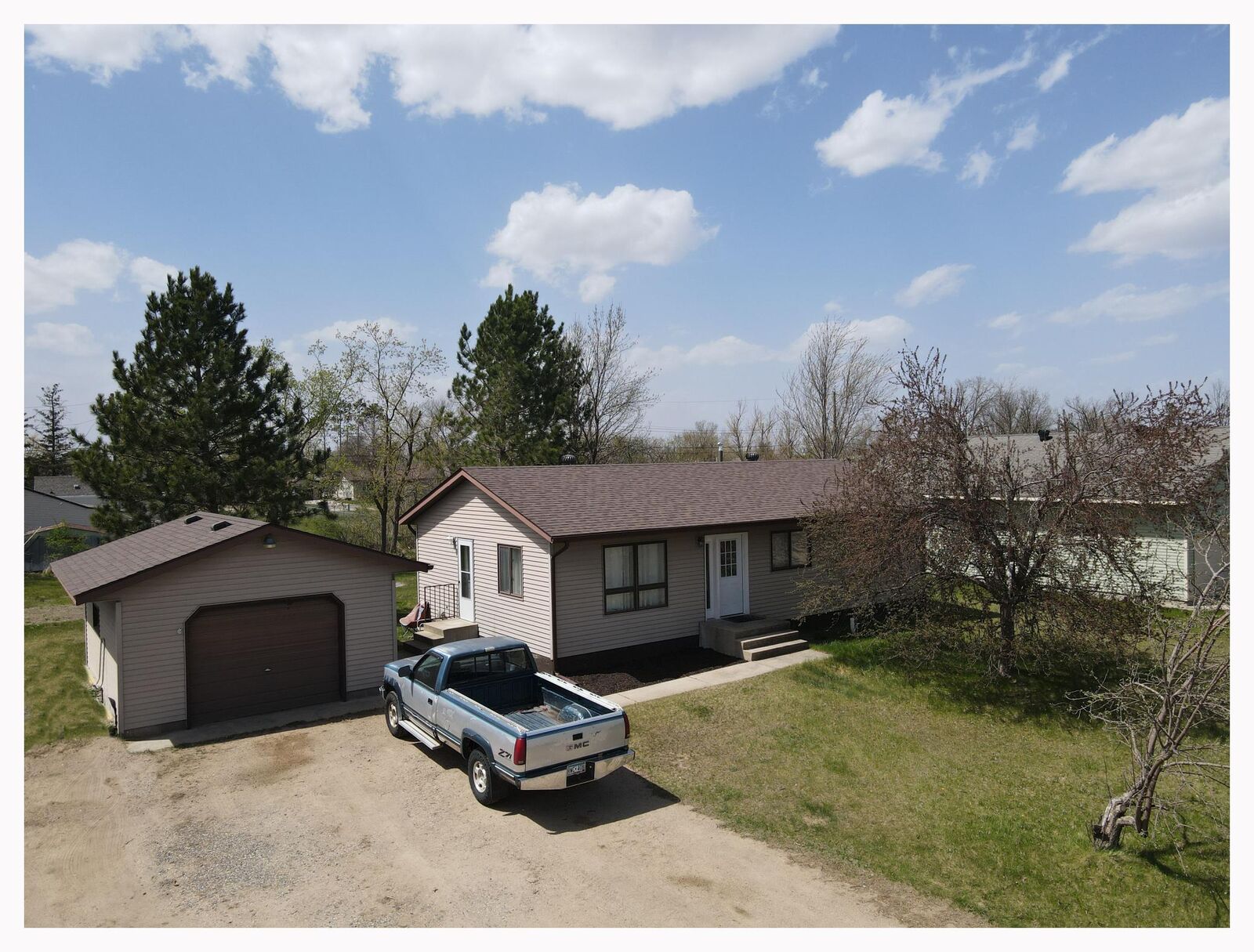 Property Photo:  501 Gould Avenue SE  MN 56601 