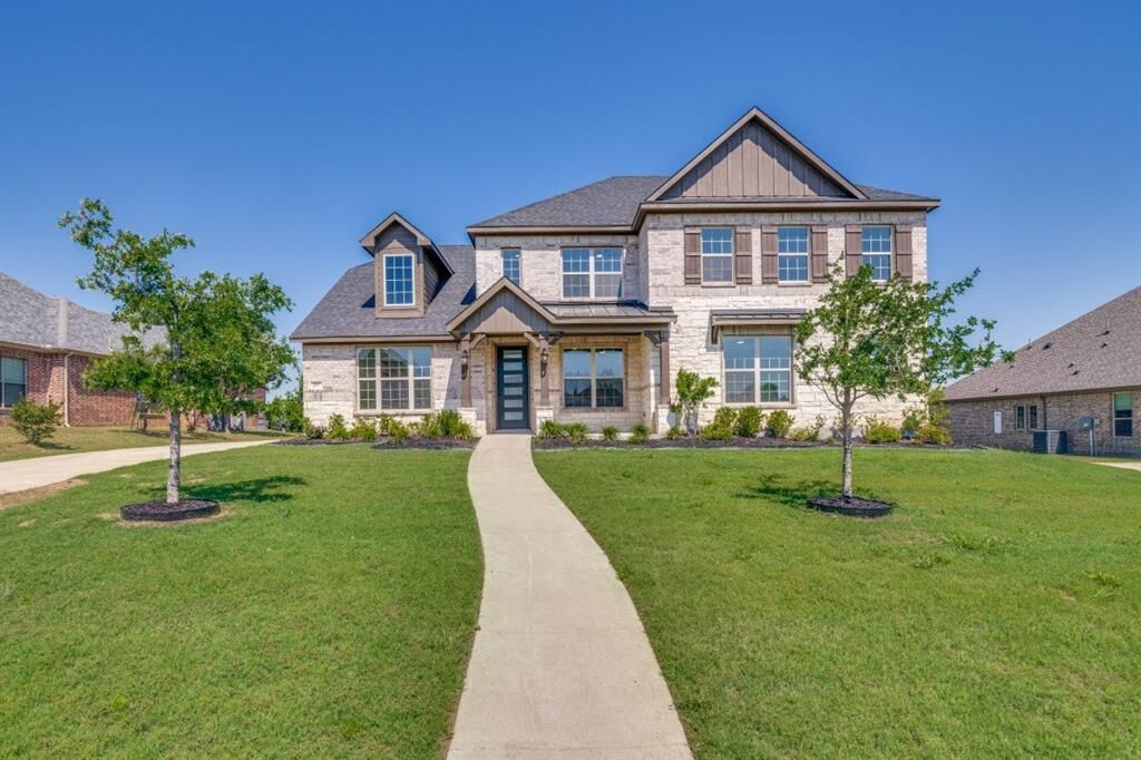 Property Photo: 297 Talbot Lane TX 75182