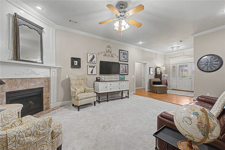 Property Photo:  925 Hillcroft Terrace  AR 72718 