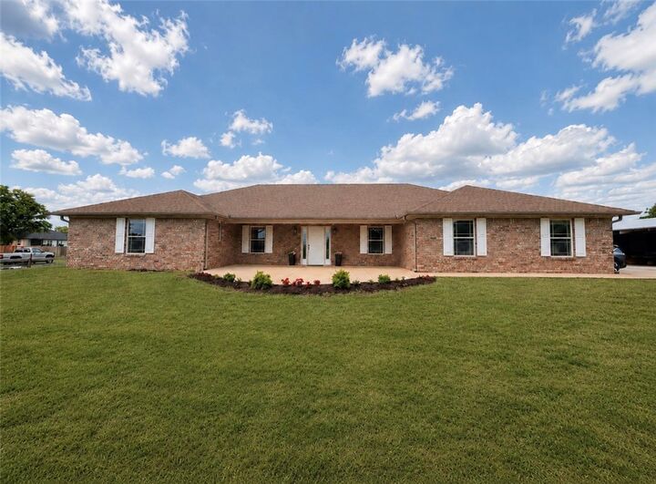 Property Photo:  562 Rheas Mill Road  AR 72730 
