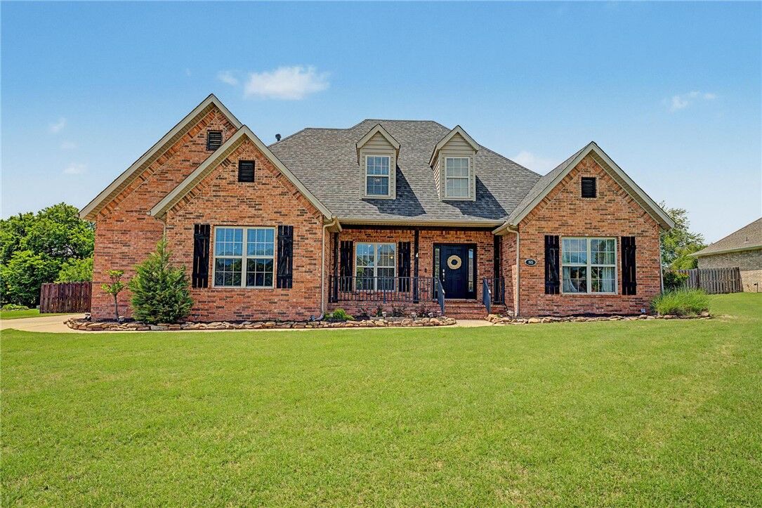 Property Photo:  985 Aylesbury Lane  AR 72718 