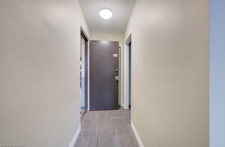 Property Photo:  90 King Edward Avenue 10  ON N5Z 3S9 